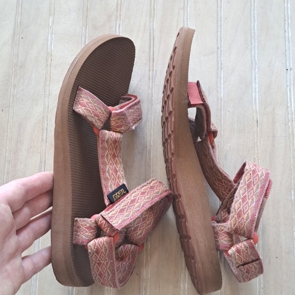 Teva Original Universal Miramar Sandals Pink Print Design Platform Elastic Strap - Picture 10 of 11